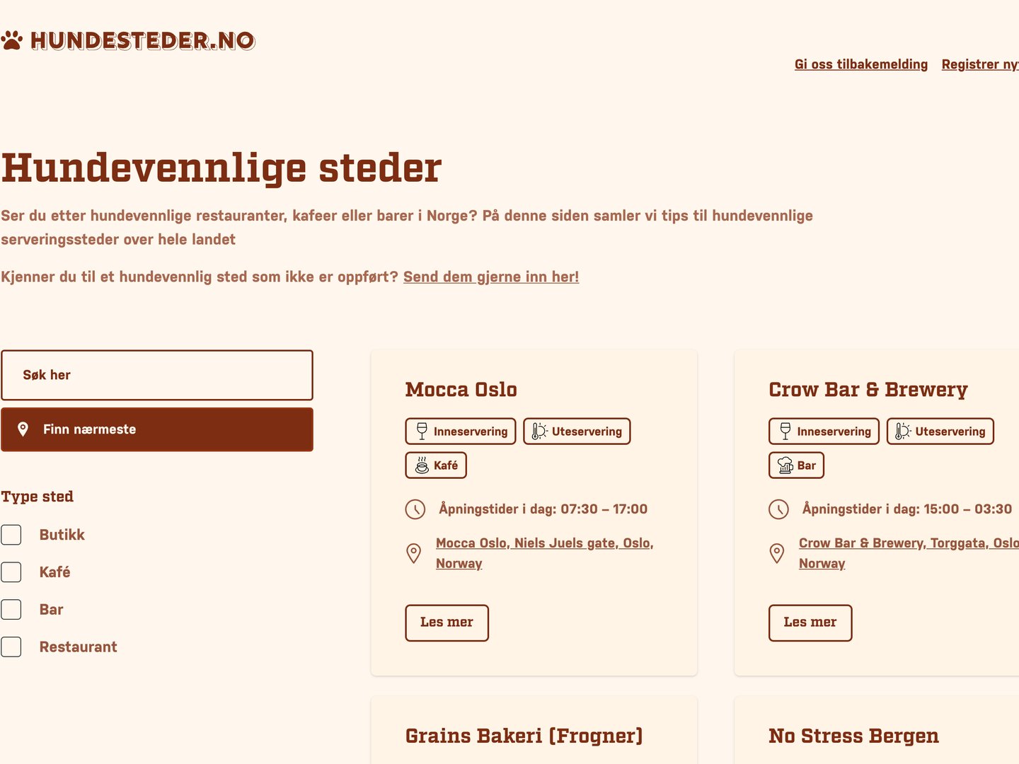 Utsnitt av forsiden til hundesteder.no: overskriften «Hundevennlige steder», søkefelt og filtre til venstre, og treffkortene for Mocca Oslo og Crow Bar & Brewery med åpningstider og adresse.